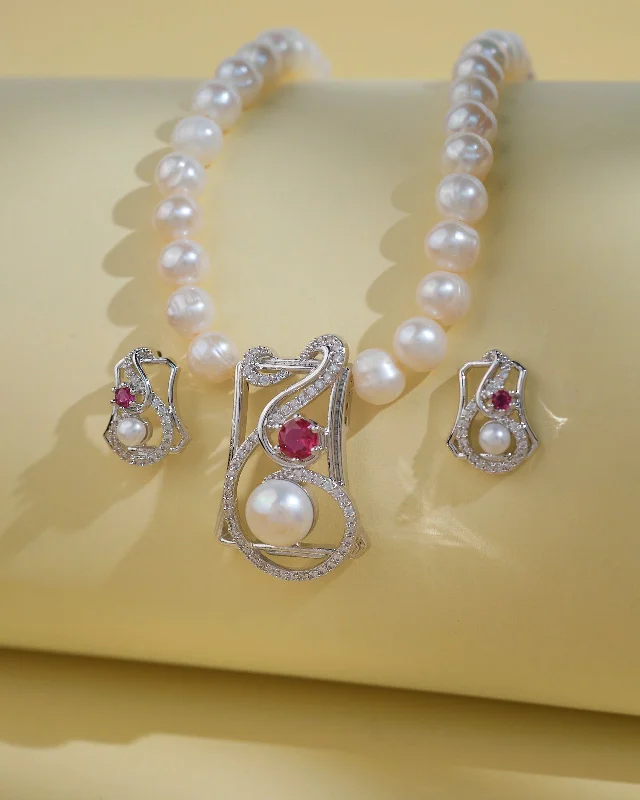 Women vintage pearl necklaces -Trendy Pearl Necklace Sets