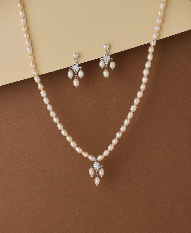 Women chunky necklaces -Simple and Elegant Real Pearl Necklace Set