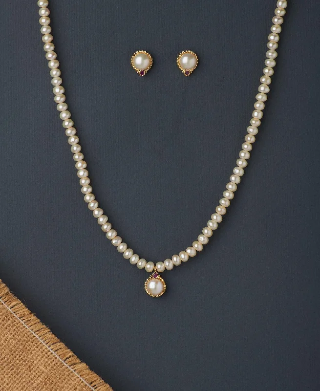 Women short necklaces -Simple and Elegant Real Pearl Necklace Set