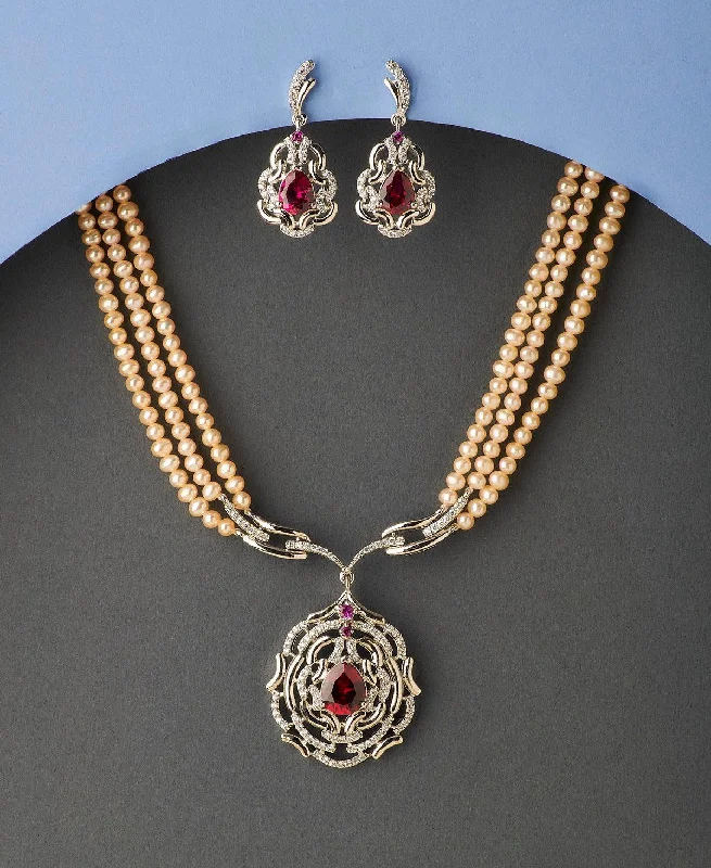 Women charm necklaces -Traditional Stone Studded Pearl Necklace Set