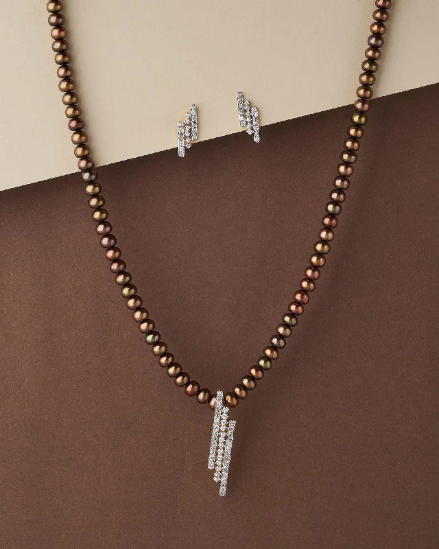 Women chunky necklaces -Simple and Elegant Pearl Necklace Set