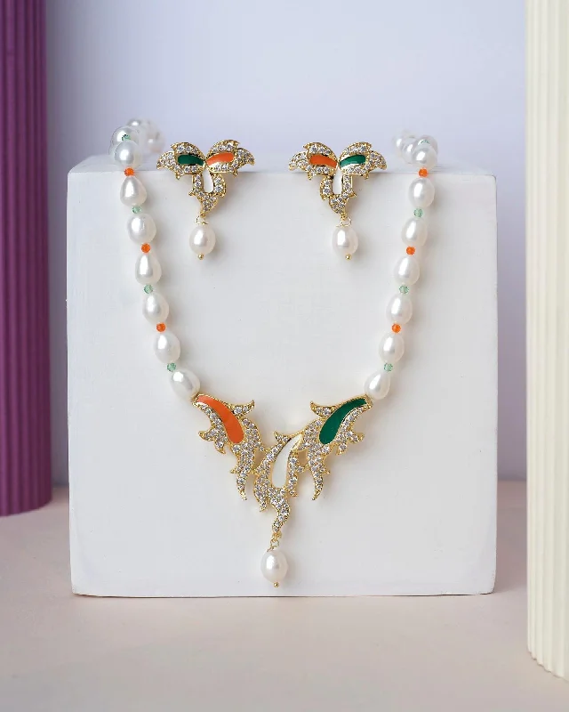 Women romantic necklaces -Traditional Pearl Necklace Set