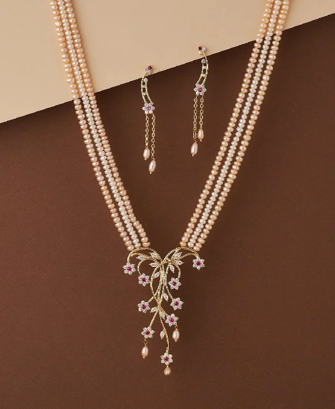 Women monogram necklaces -Ravishing Stone Studded Necklace Set