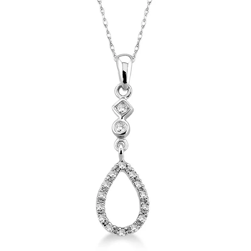 Women nature-inspired necklaces -Diamond & White Gold Necklace