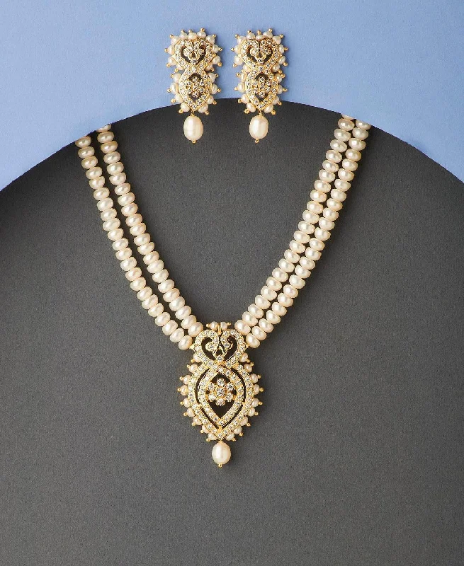 Women stylish pendant necklaces -Traditional Real Pearl Necklace Set