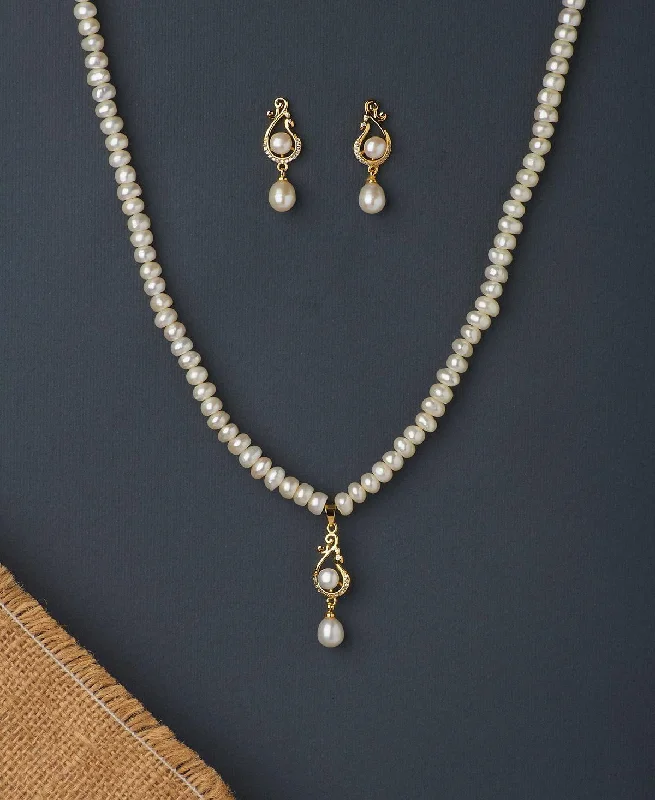 Women short necklaces -Trendy Real Pearl Necklace Set