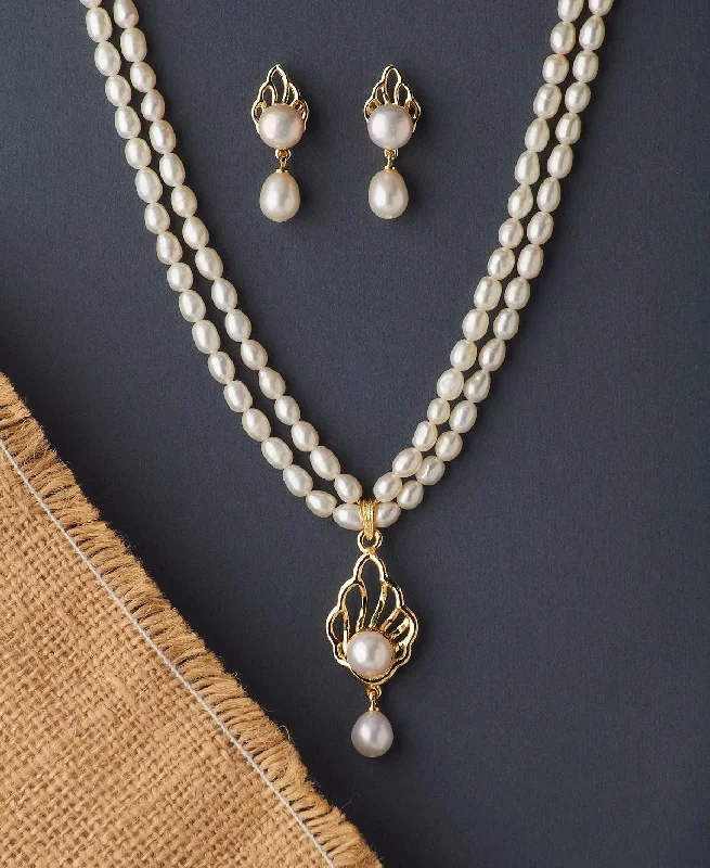 Women geometric necklaces -Trendy Real Pearl Necklace Set