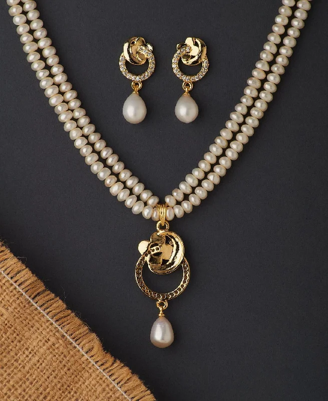 Women twist necklaces -Trendy Real Pearl Necklace Set