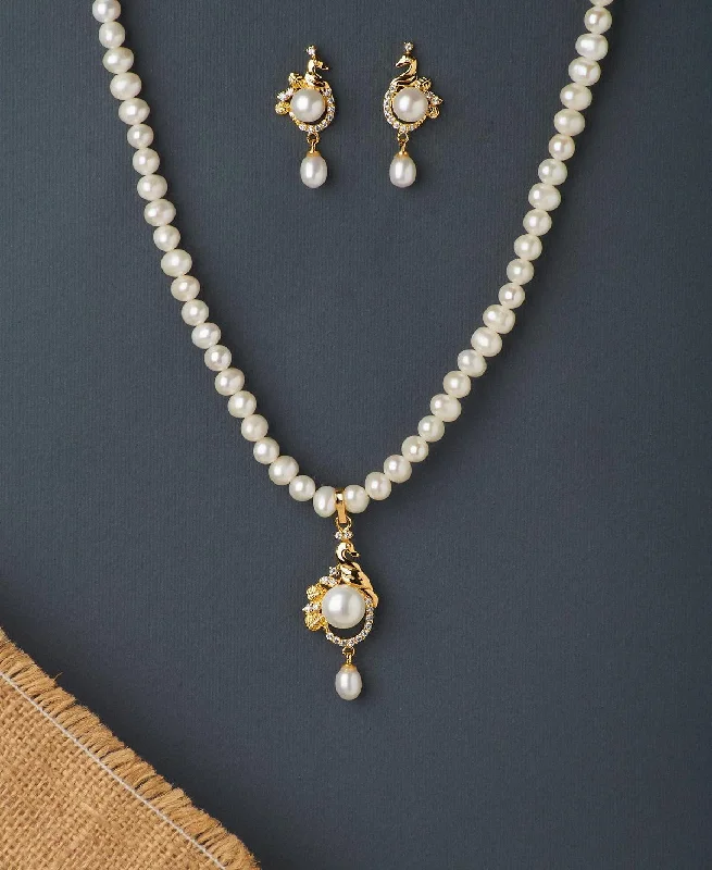 Women crystal necklaces -Trendy Real Pearl Necklace Set