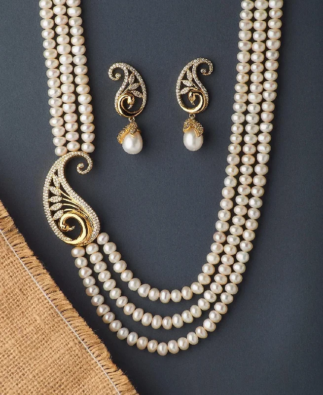 Women chunky necklaces -Traditional Stone Studded Pearl Necklace Set