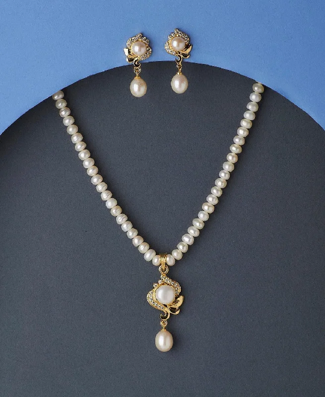 Women short necklaces -Trendy Real Pearl Necklace Set