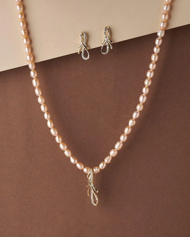 Women layered necklaces -Simple and Elegant Real Pearl Necklace Set