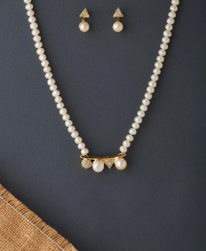 Women luxury necklaces -Simple & Pretty Real Pearl Necklace Set