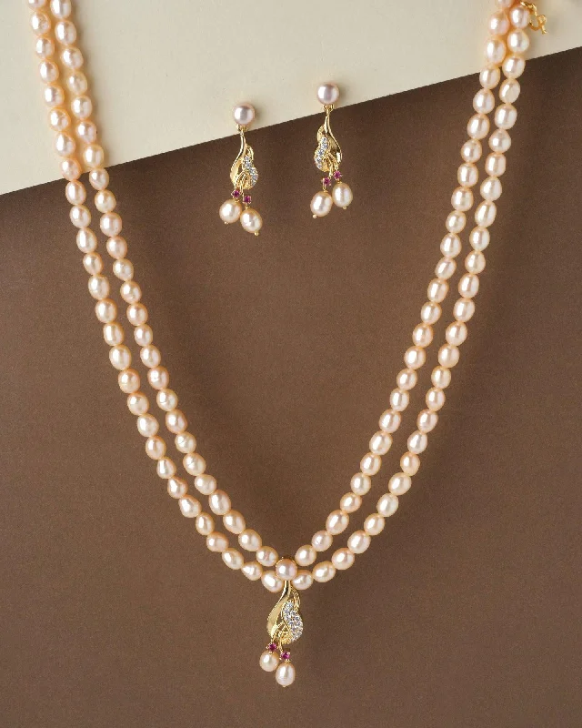 Women elegant necklaces -Trendy Pearl Necklace Set