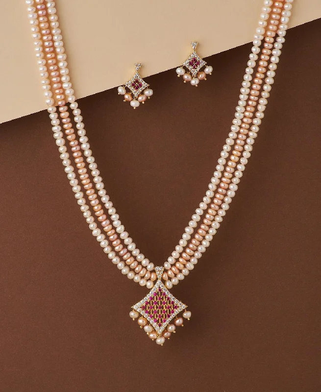 Women handcrafted necklaces -Regal Stone Studded Pearl Necklace Set