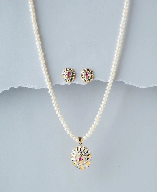 Women initial necklaces -Traditional Pearl Necklace Set