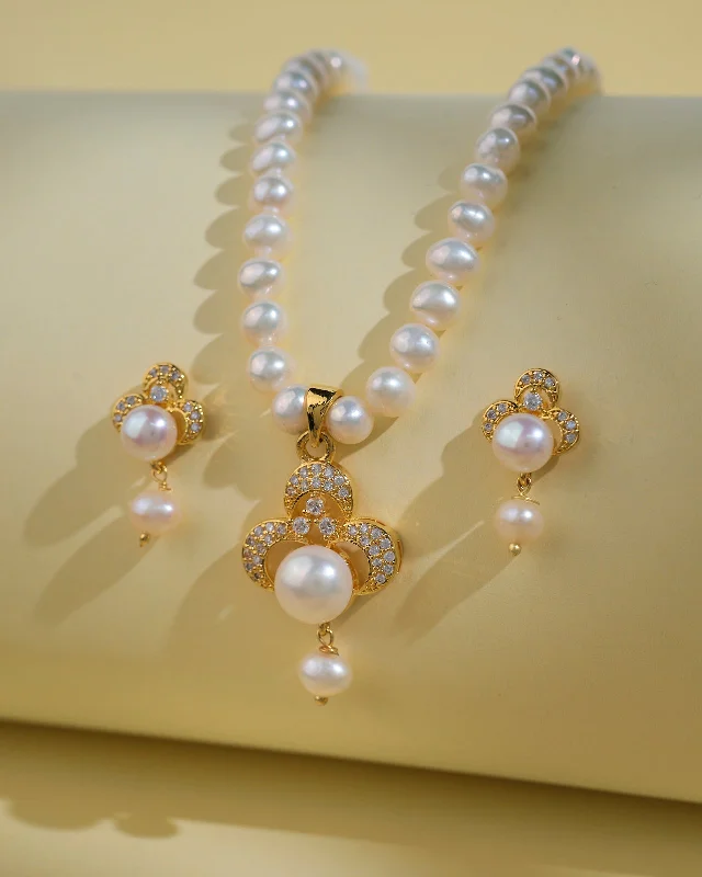 Women handcrafted necklaces -Trendy Pearl Necklace Sets