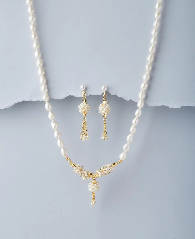 Women gemstone and pearl necklaces -Traditional Real Pearl Necklace Set