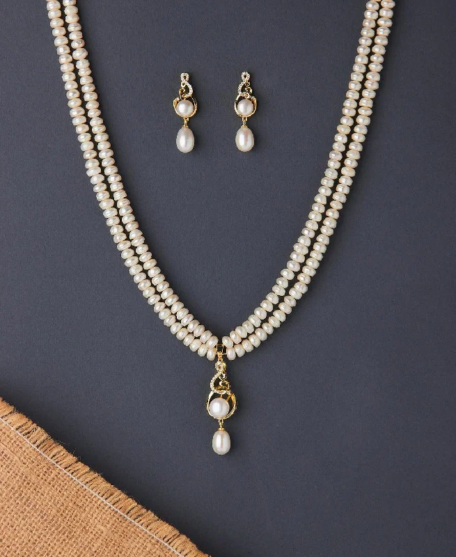 Women stylish pendant necklaces -Simple and Elegant Real Pearl Necklace Set