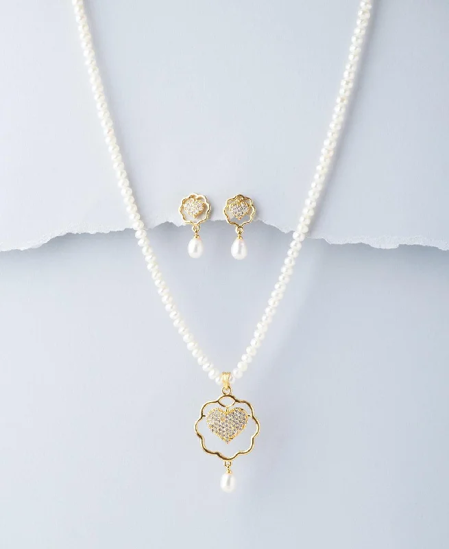 Women layered necklaces -Trendy Real Pearl Necklace Set